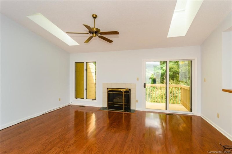 Property image 4 at 121 Beaver Ridge Road, Asheville, NC 28804