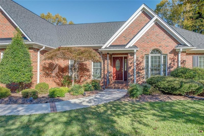 Property image 2 at 921 Ramsgate Drive, Gastonia, NC 28056