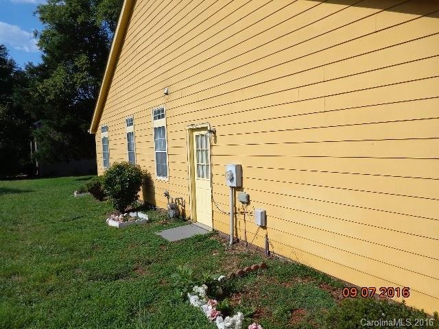 Property image 3 at 2301 Snow Creek Lane, Charlotte, NC 28273