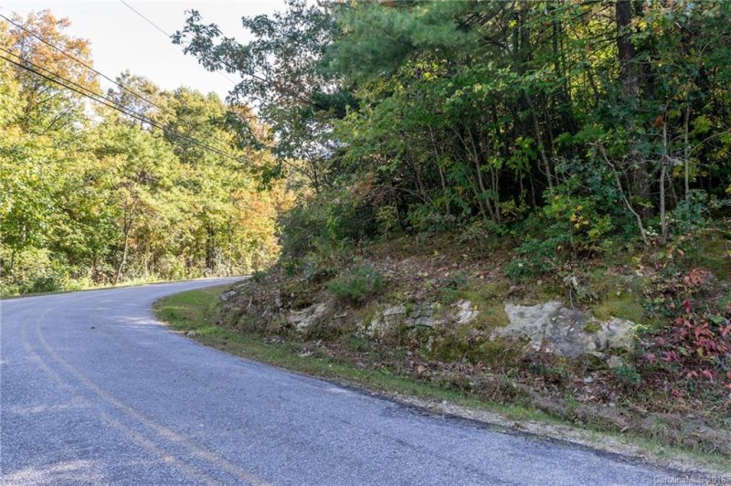 Property image 4 at 00 Holiday Drive, Hendersonville, NC 28739