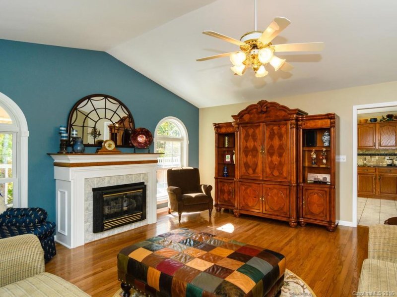 Property image 3 at 30 Gaston Mountain Road, Asheville, NC 28806