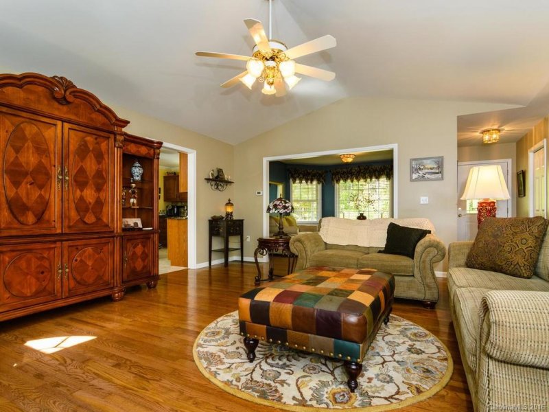 Property image 5 at 30 Gaston Mountain Road, Asheville, NC 28806