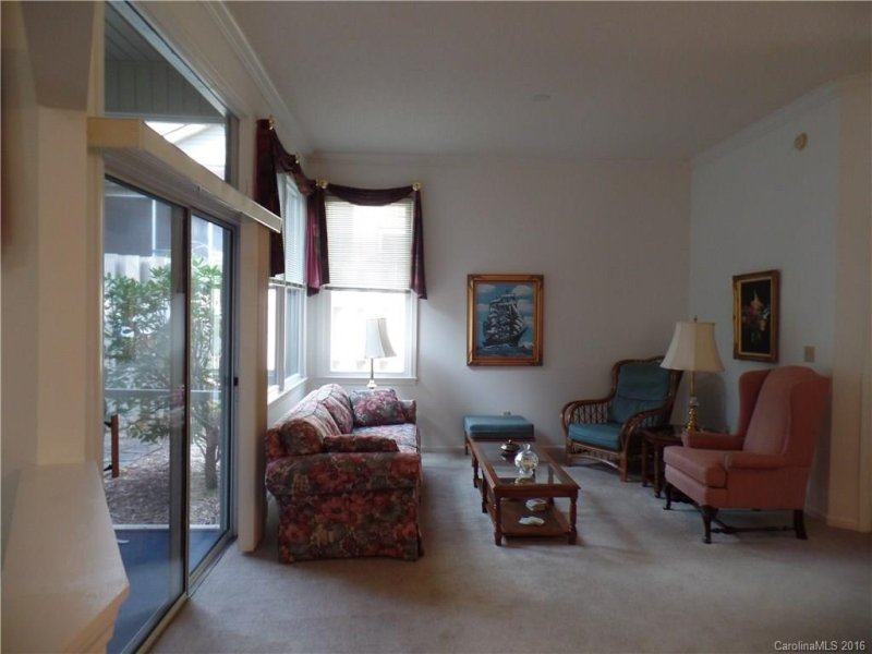 Property image 3 at 15 Tisha Lane, Hendersonville, NC 28739