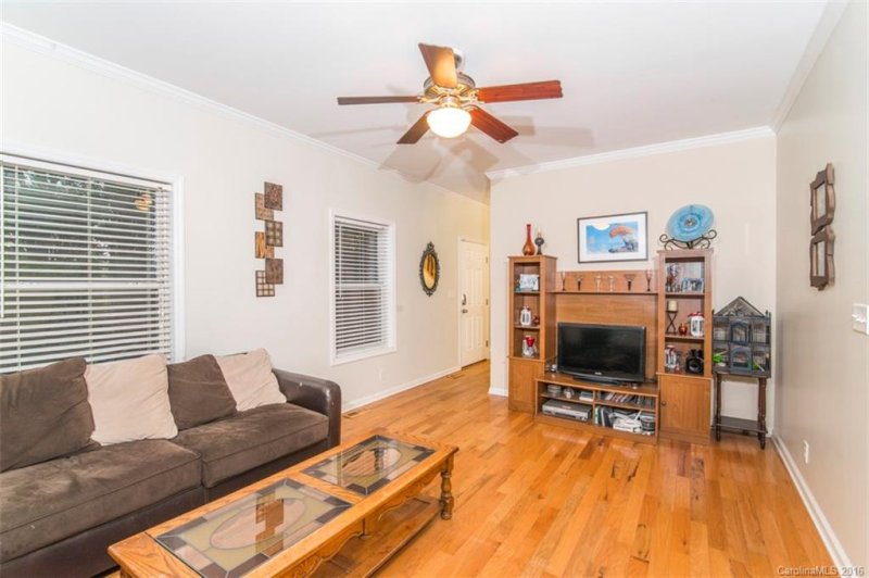 Property image 3 at 79 Swannanoa Avenue, Asheville, NC 28806