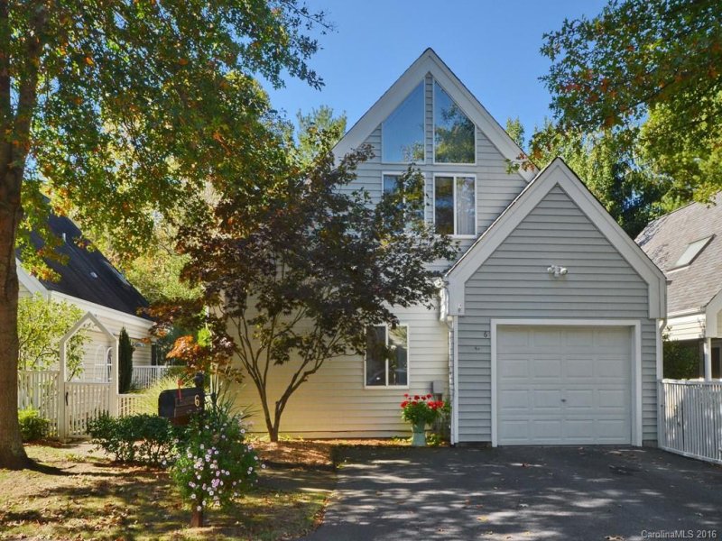 Property image 2 at 6 Stuart Circle, Asheville, NC 28804