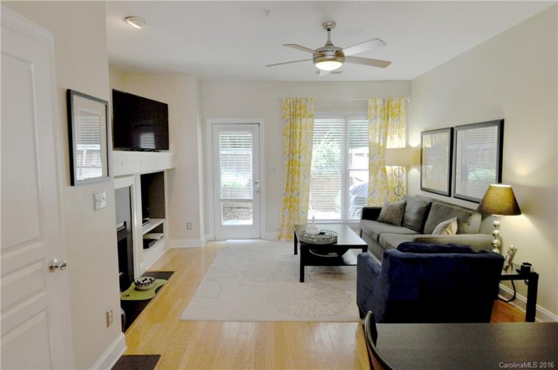 Property image 5 at 1057 Park West Drive, Charlotte, NC 28209