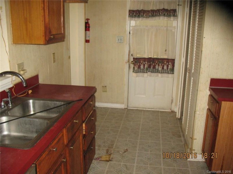 Property image 4 at 8422 Quarry Road, Charlotte, NC 28212