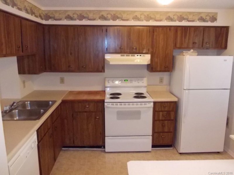 Property image 3 at 7321 Pebblestone Drive, Charlotte, NC 28212