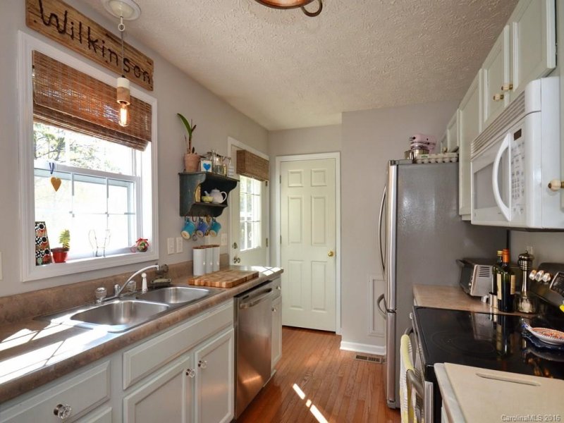 Property image 5 at 35 Rocking Porch Lane, Asheville, NC 28805