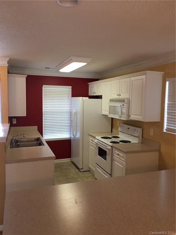 Property image 2 at 2020 Pin Oak Place, Cramerton, NC 28032