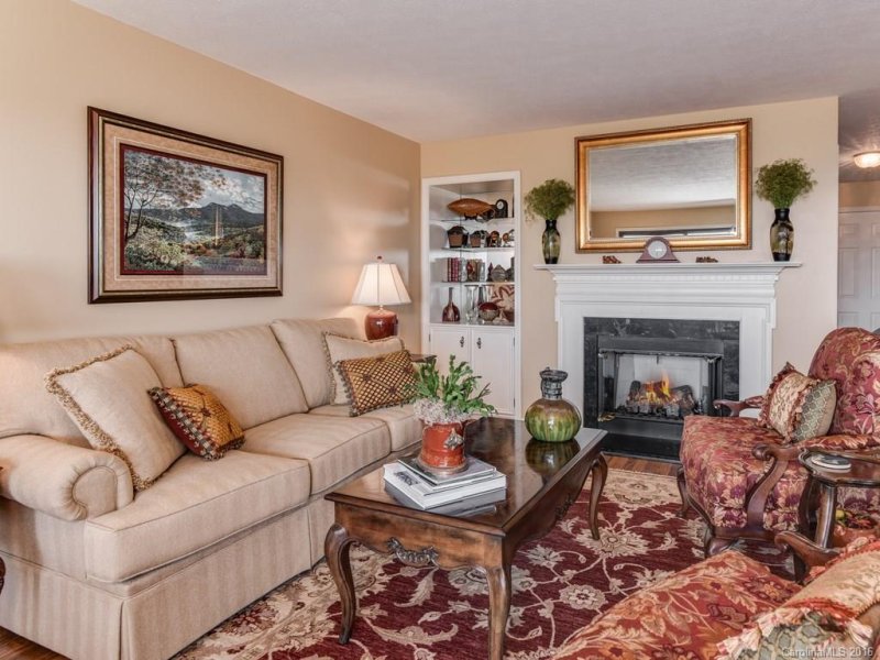 Property image 4 at 140 Bent Tree Drive, Hendersonville, NC 28739