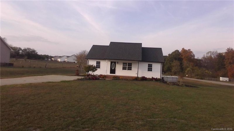 Property image 2 at 3826 Spike Lane, Vale, NC 28168