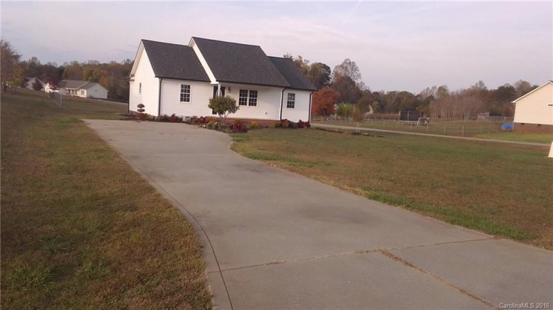 Property image 3 at 3826 Spike Lane, Vale, NC 28168