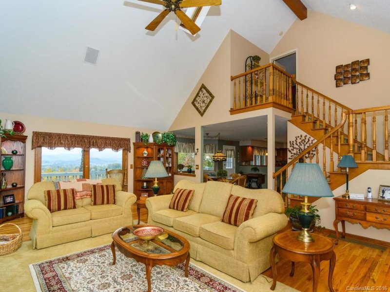 Property image 4 at 5571 Spring Road, Hendersonville, NC 28739