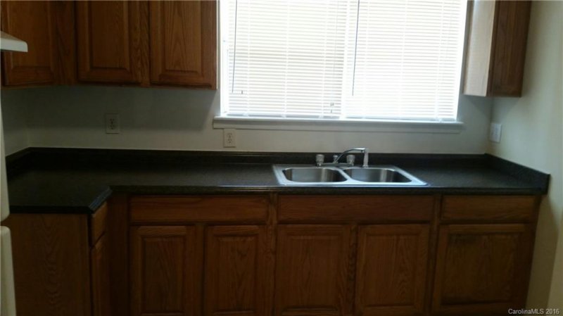 Property image 4 at 6820 Ridge Court, Charlotte, NC 28215