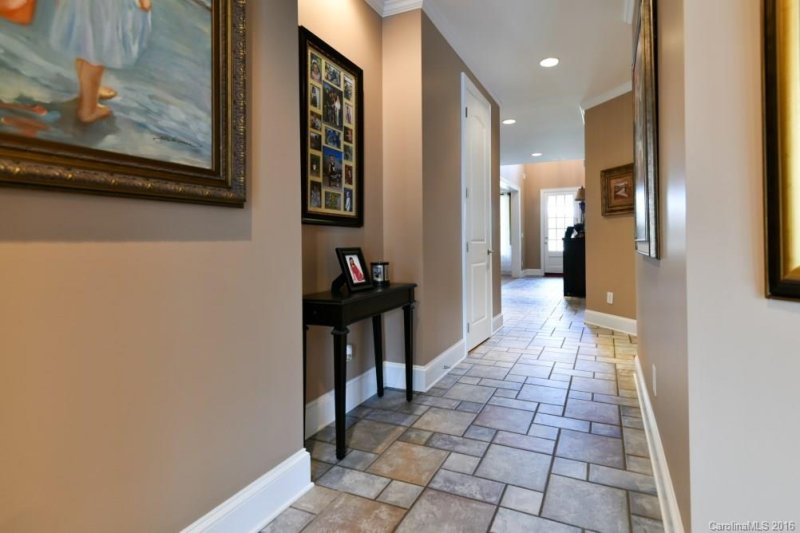 Property image 3 at 11748 Easthampton Circle, Charlotte, NC 28277