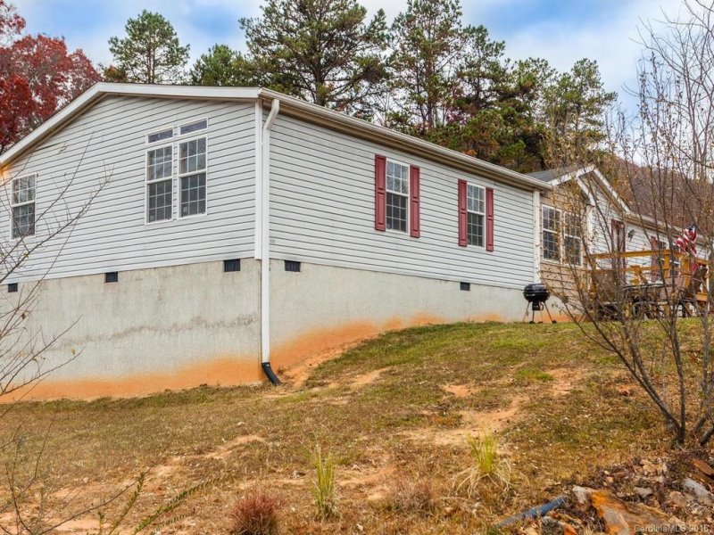 Property image 2 at 18 Evelyn Acres Drive, Asheville, NC 28806