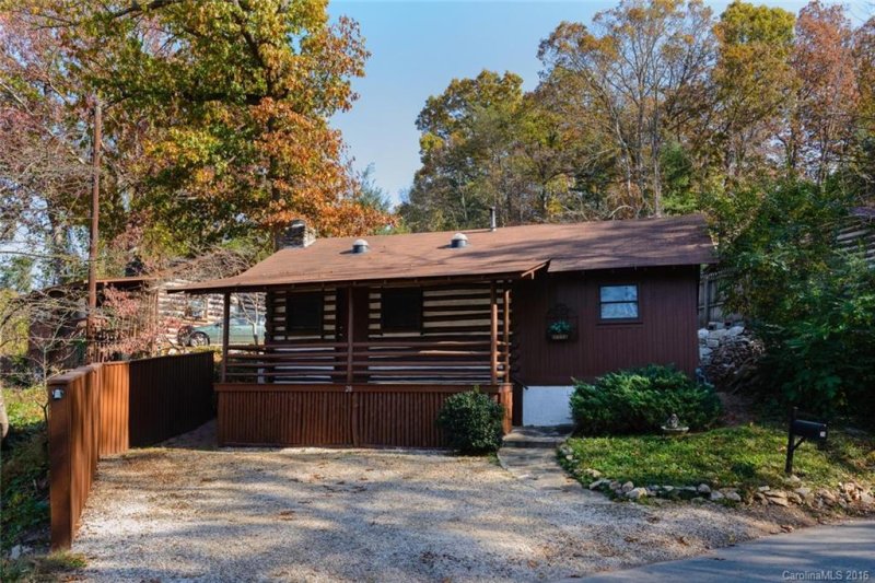Property image 2 at 28 Rhododendron Drive, Asheville, NC 28805