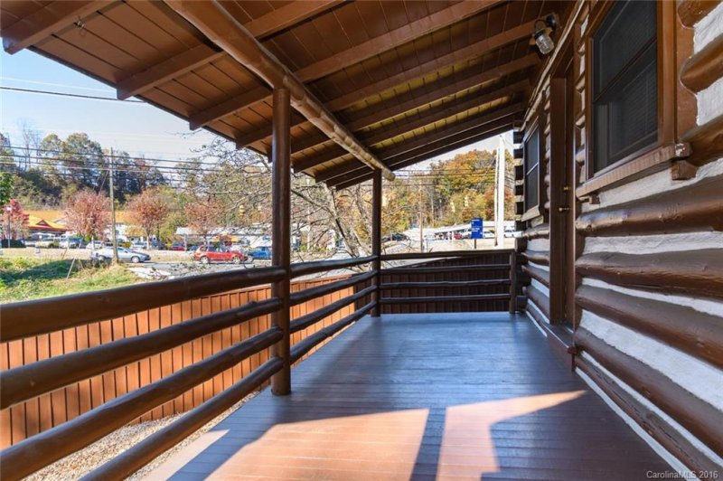 Property image 5 at 28 Rhododendron Drive, Asheville, NC 28805