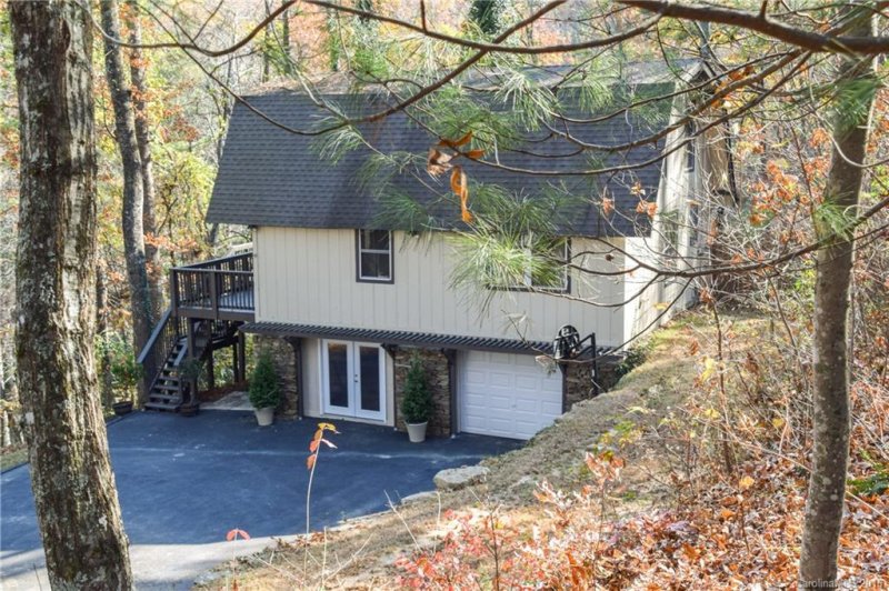 93 Foster Hill Drive