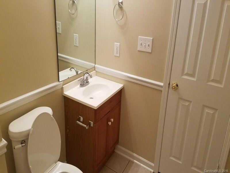 Property image 2 at 734 Cove Road, Gastonia, NC 28052