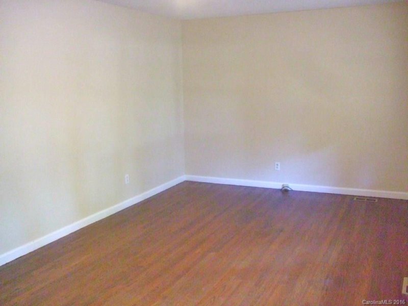 Property image 3 at 3514 Merry Oaks Lane, Dallas, NC 28034