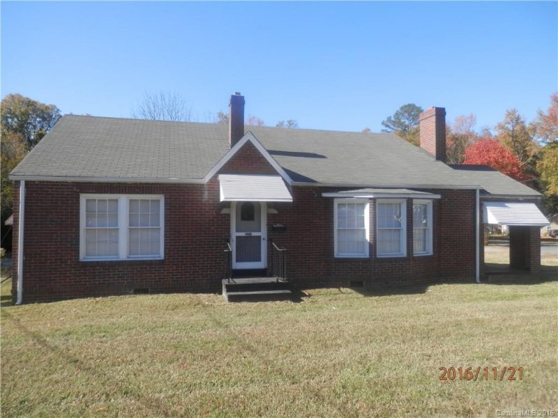 Property image 2 at 555 Sugar Creek Road, Charlotte, NC 28213