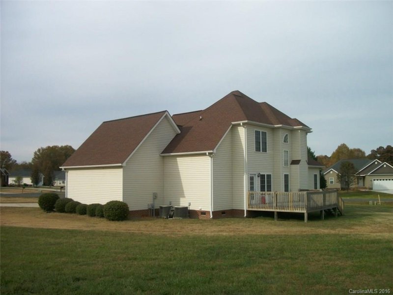 Property image 2 at 215 Birchwood Court, Oakboro, NC 28129