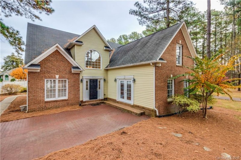 Property image 2 at 581 Isle Of Pines Road, Mooresville, NC 28117