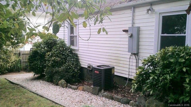 Property image 3 at 641 Ideal Way, Charlotte, NC 28203