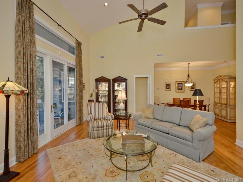 Property image 5 at 113 Towne Place Drive, Hendersonville, NC 28792