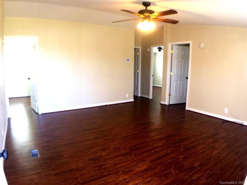 Property image 5 at 5021 Suncrest Farms Lane, Crouse, NC 28033