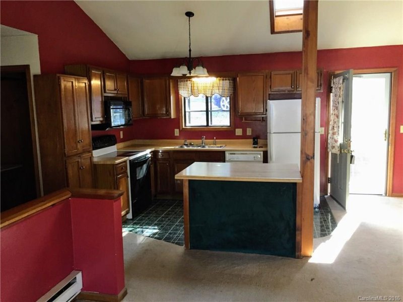 Property image 5 at 100 Shirley Drive, Maggie Valley, NC 28751