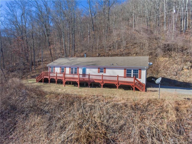 Property image 2 at 1269 Cobblestone Drive, Waynesville, NC 28786