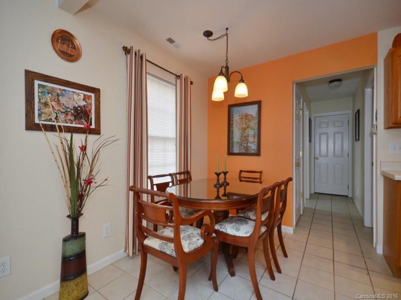 Property image 4 at 94 Rotunda Circle, Asheville, NC 28806