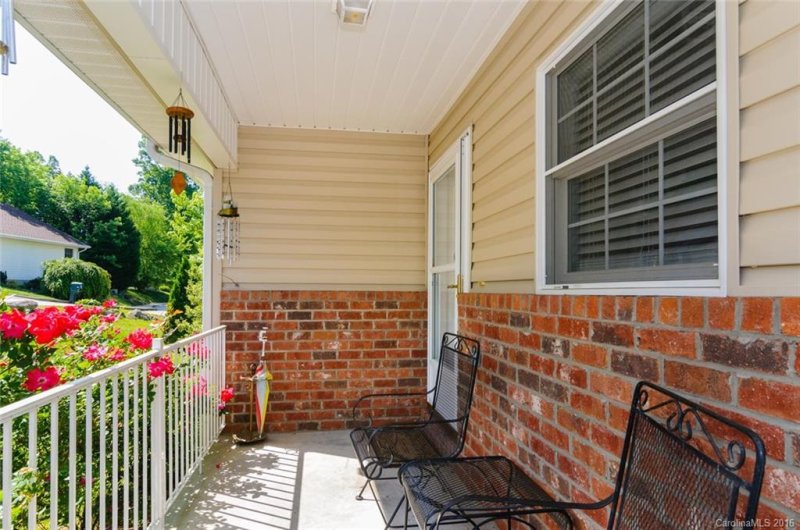 Property image 2 at 95 Allen Paul Drive, Hendersonville, NC 28791