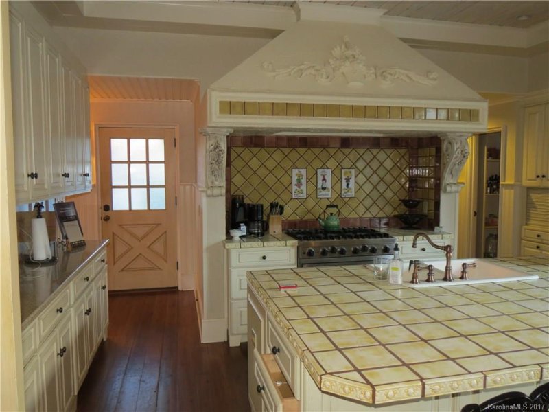 Property image 2 at 2214 La Maison Drive, Charlotte, NC 28226