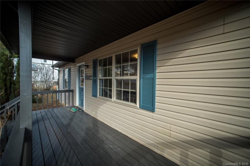 Property image 3 at 33 Deavermont Circle, Asheville, NC 28806