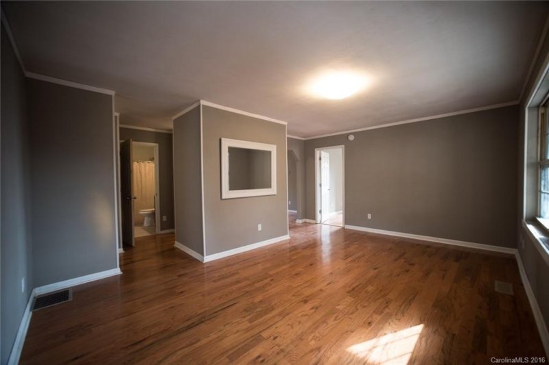 Property image 4 at 33 Deavermont Circle, Asheville, NC 28806