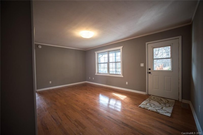 Property image 5 at 33 Deavermont Circle, Asheville, NC 28806