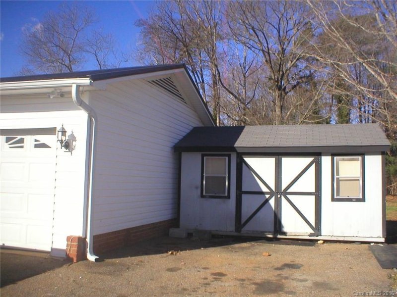 Property image 2 at 174 Crosswhite Lane, Statesville, NC 28625