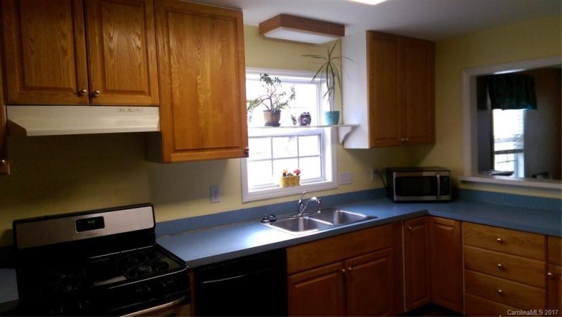 Property image 4 at 513 Underhill Lane, Mooresville, NC 28115