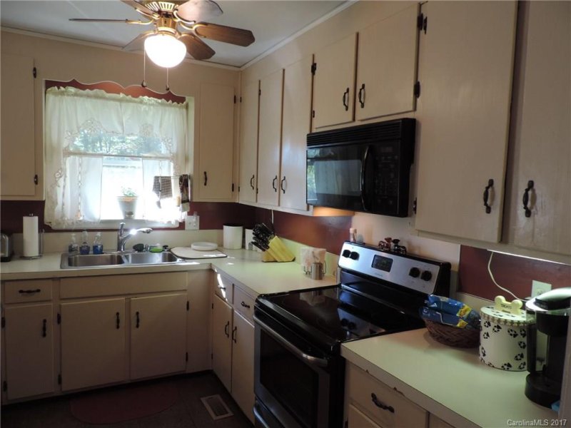 Property image 5 at 1148 Ashford Street, Charlotte, NC 28214