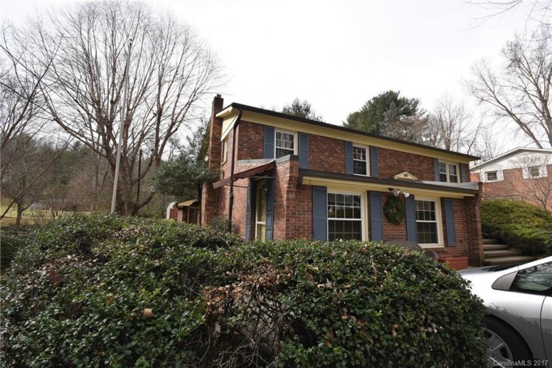 Property image 2 at 162 Fairway Hills Drive, Waynesville, NC 28786