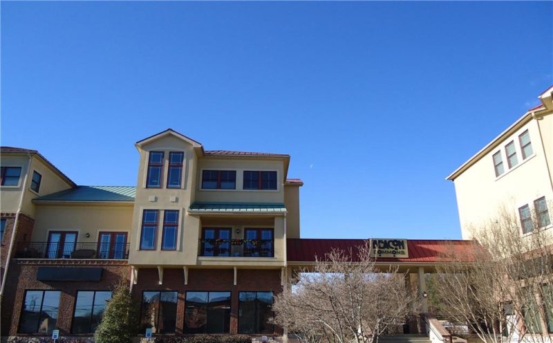 Property image 2 at 475 S Church Street, Hendersonville, NC 28792