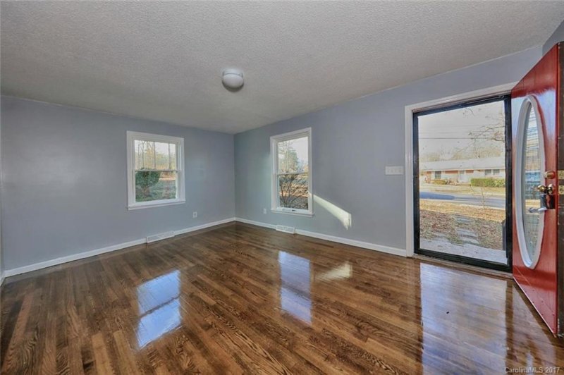 Property image 3 at 1940 Elmwood Drive, Gastonia, NC 28054