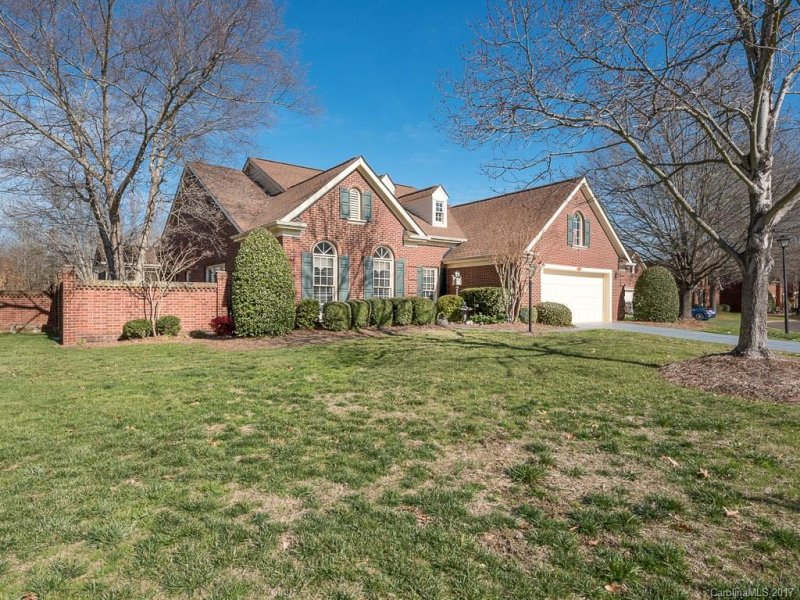 Property image 2 at 7120 Walton Heath Lane, Charlotte, NC 28277