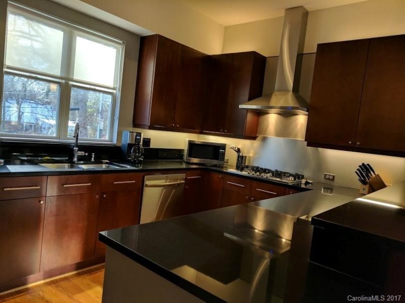 Property image 4 at 1150 Park West Drive, Charlotte, NC 28209