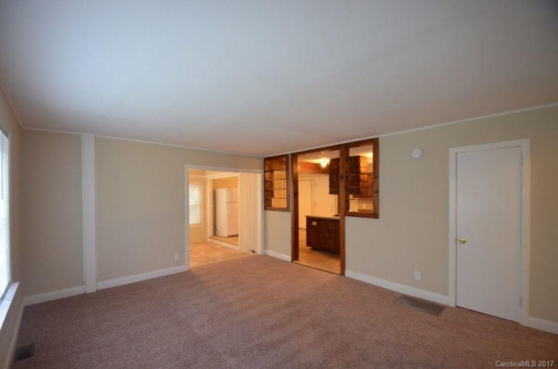 Property image 5 at 3331 Eastwood Drive, Charlotte, NC 28205