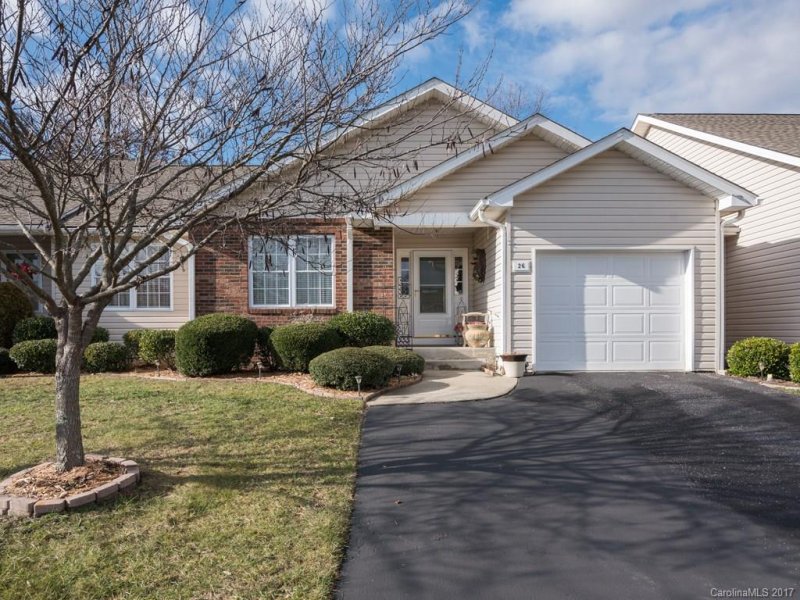 26 Woodridge View Court